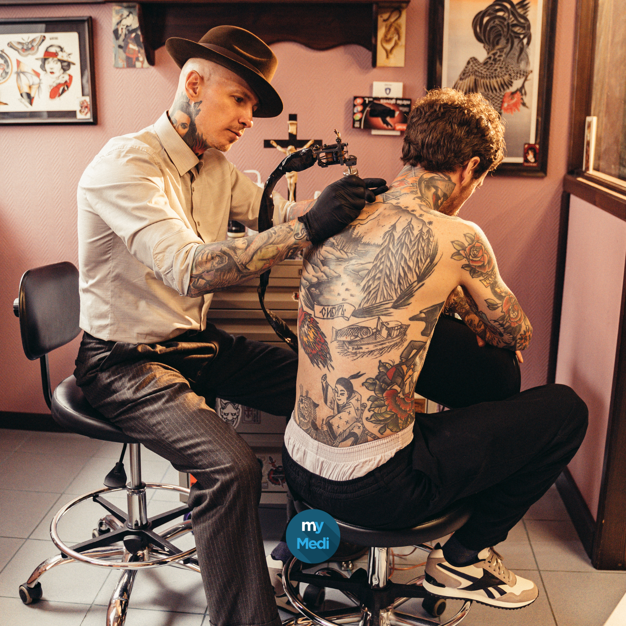 Tabourets pour tatoueurs
