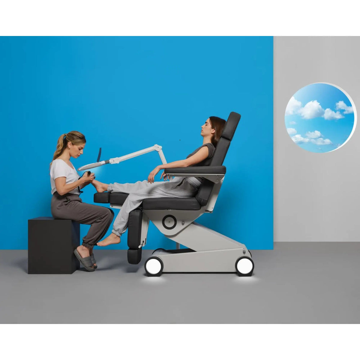 Fauteuil de pédicurie Électrique - 3 moteurs - 2 coloris - B-Light 503 - Weelko Naggura