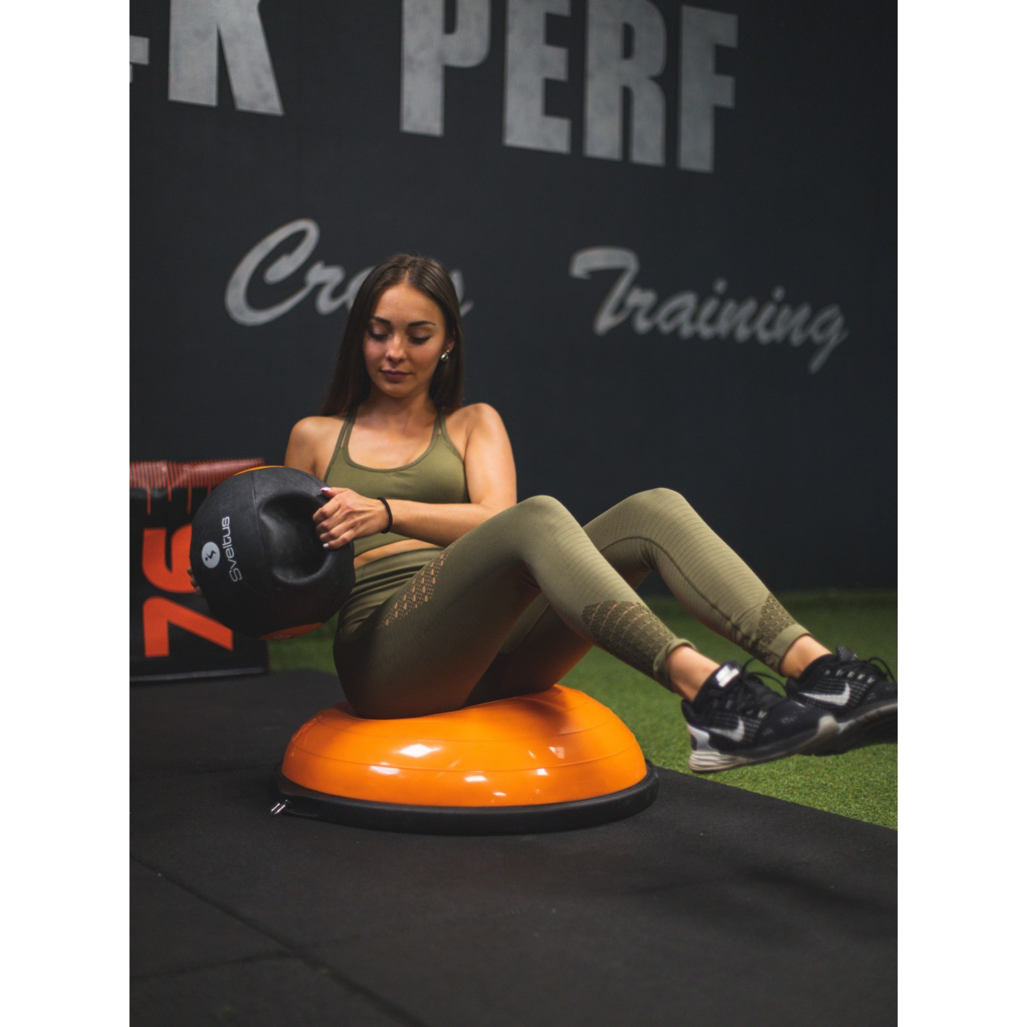 Balón medicinal de goma con asas - Ø 23/27 cm - Varios pesos - Sveltus