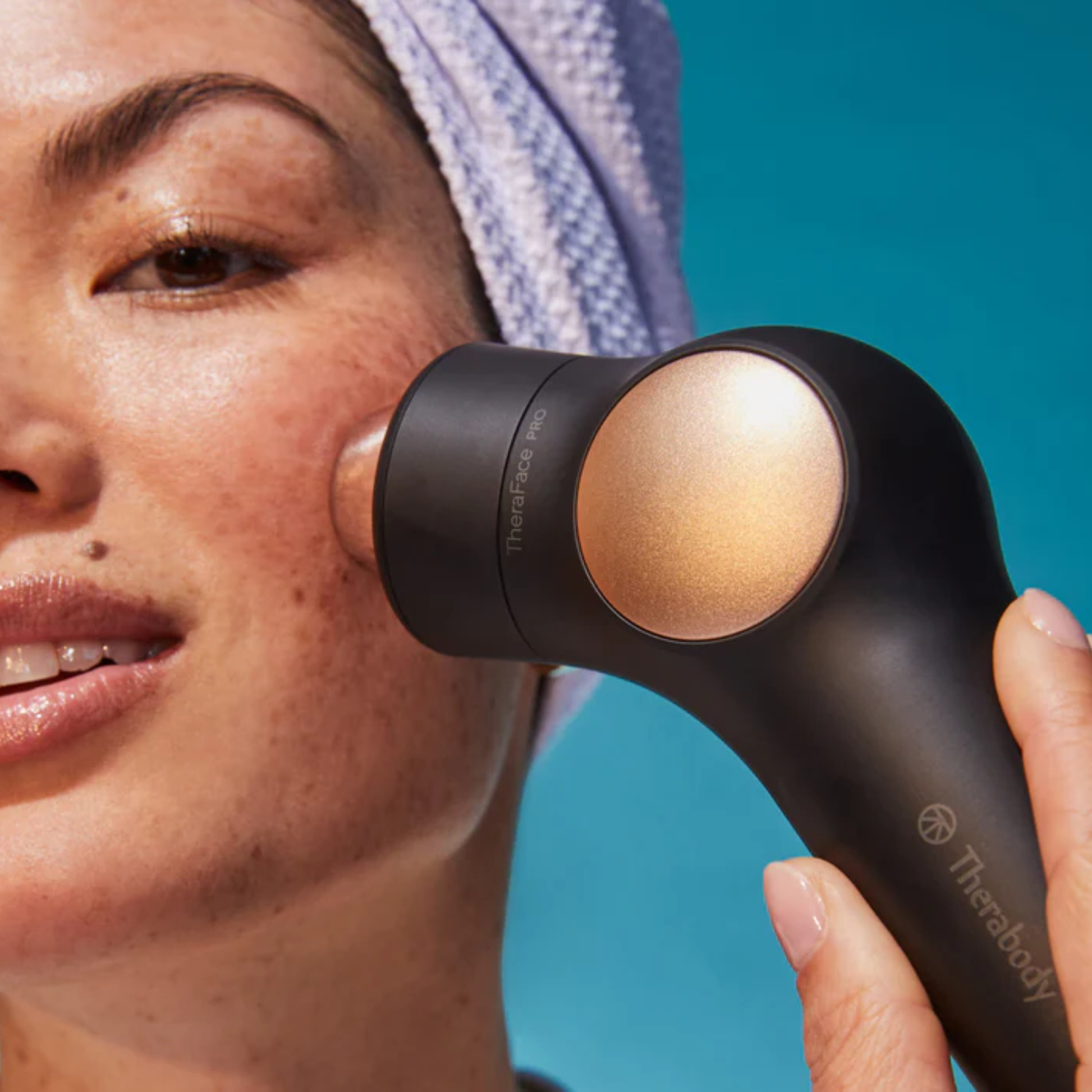 TheraFace PRO - soin du visage - luminothérapie LED - 2 coloris - Therabody - My Médical